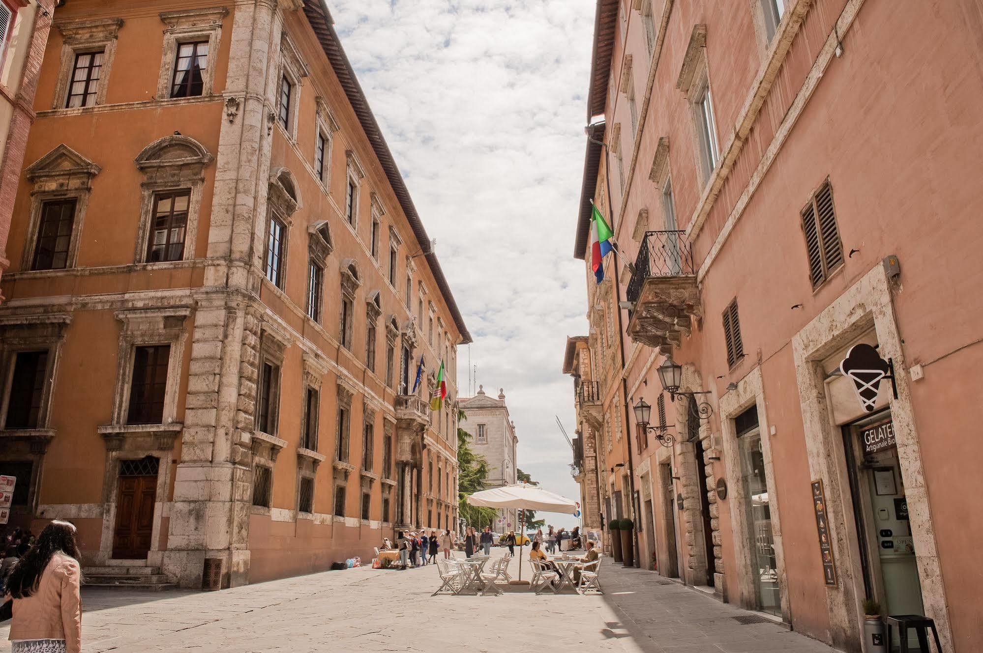 Locanda Della Posta Boutique Hotel ペルージャ エクステリア 写真